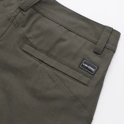 Volcom 2022 SS Shorts For Men Green (green) System X 30(30inch) -Volcom Sales Shop org 3855