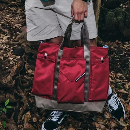 Volcom 2022 SS Unisex Street Style 2WAY Logo Messenger & Shoulder Bags For Men Red X One Size 4 Volcom 2022 SS Unisex Street Style 2WAY Logo Messenger & Shoulder Bags For Men Red X One Size - Image 2