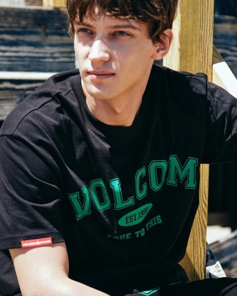 Volcom Unisex Street Style U-Neck Cotton Short Sleeves Logo For Men Black X M 4 Volcom Unisex Street Style U-Neck Cotton Short Sleeves Logo For Men Black X M - Image 2